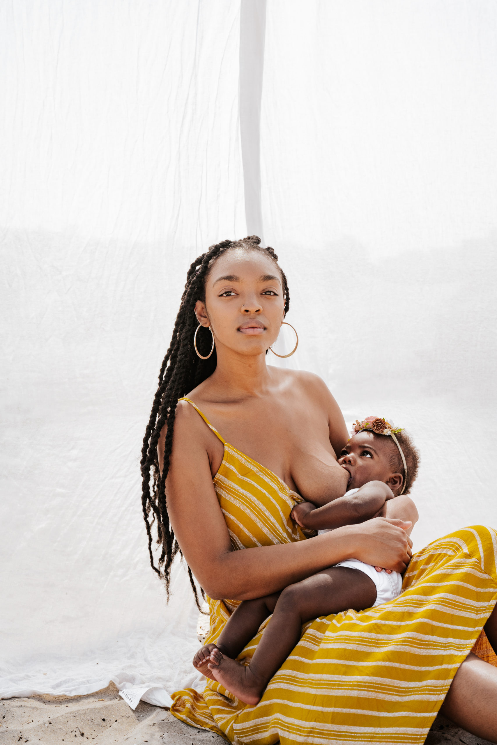 black mother breastfeeding